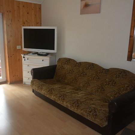 Guesthouse "Nakvyne Pas Zveja" Purvynes Street Nida Luaran gambar