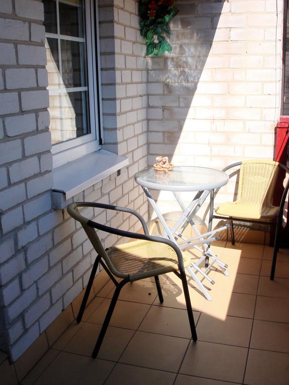 Guesthouse "Nakvyne Pas Zveja" Purvynes Street Nida Luaran gambar