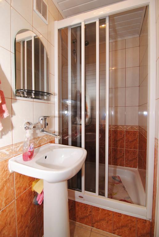 Guesthouse "Nakvyne Pas Zveja" Purvynes Street Nida Luaran gambar