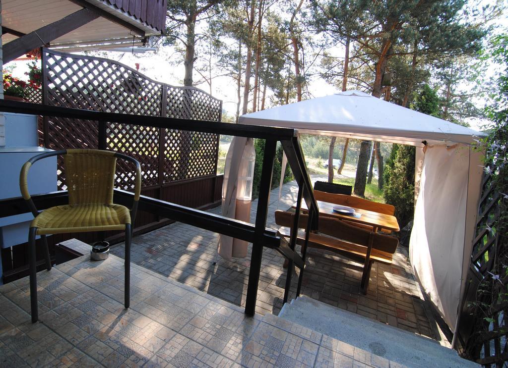 Guesthouse "Nakvyne Pas Zveja" Purvynes Street Nida Luaran gambar