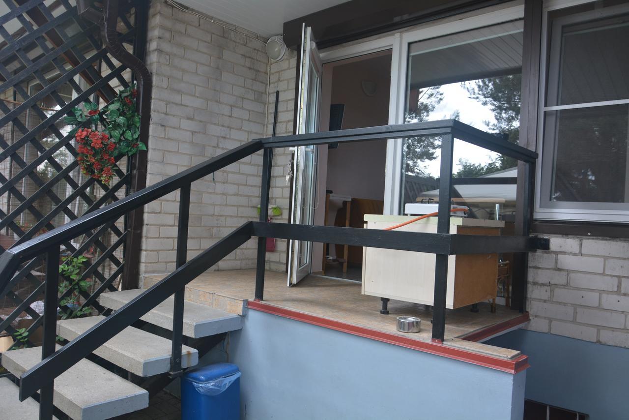 Guesthouse "Nakvyne Pas Zveja" Purvynes Street Nida Luaran gambar